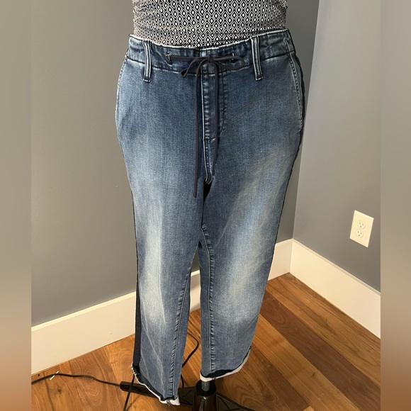 NWT Torrid pull on draw string jeans with strip - Picture 1 of 5